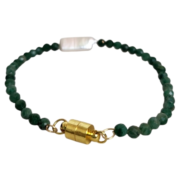 Labradorite Biwa Stick Pearl Beaded Magnetic Bracelet - Picture 2 of 4